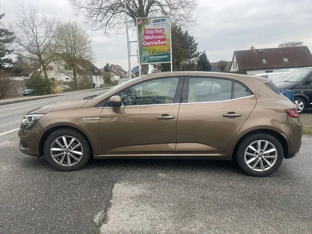 Gebraucht Renault Mégane Intens 132 PS (97 kW) 2016 Braun Limousine