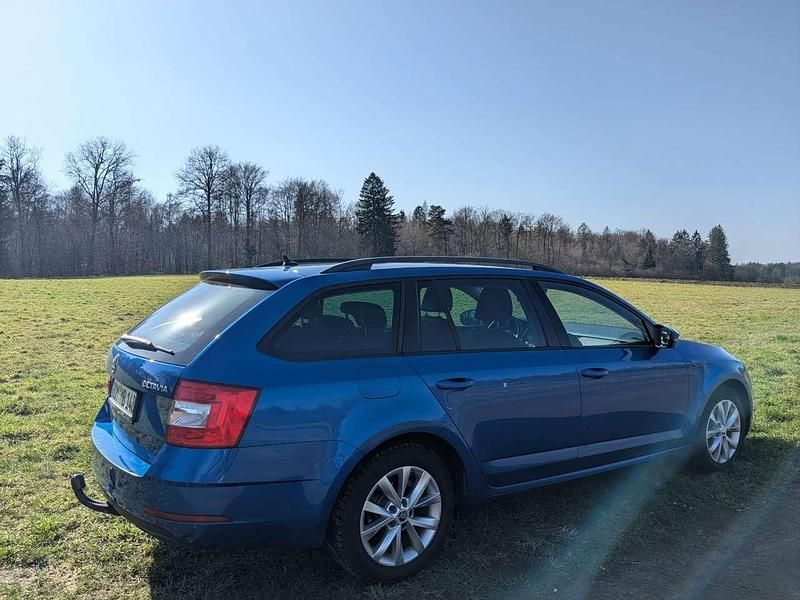 Gebraucht Skoda Octavia Style 150 PS (110 kW) 2017 Blau Kombi