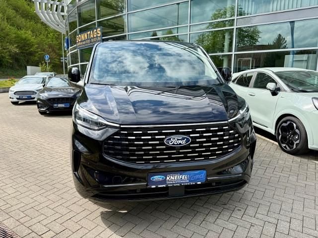 Usata Ford Tourneo Titanium 136 CV (100 kW) 2025 Nero Monovolume