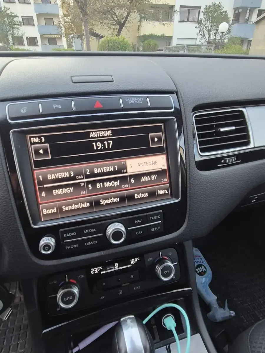 Gebraucht VW Touareg 262 PS (192 kW) 2015 Grau SUV