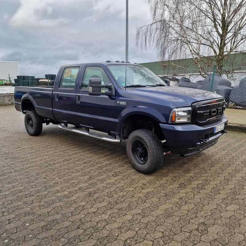 Blau Gebraucht 2003 Ford F350 Limousine | 12.850 € - Bild 1/4