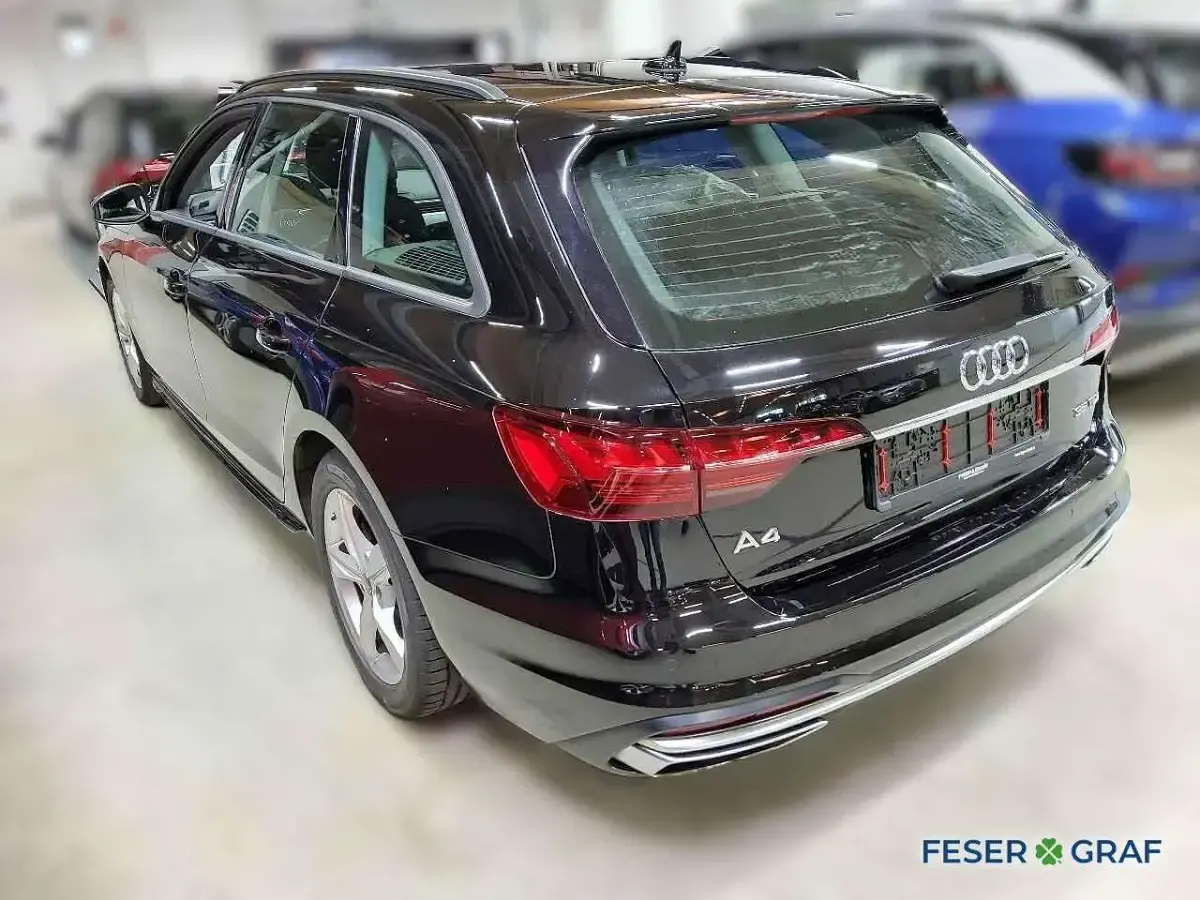 Gebraucht Audi A4 Advanced Plus 163 PS (119 kW) 2023 Schwarz Kombi