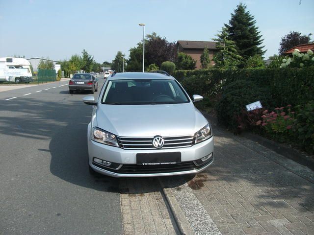 Gebraucht VW Passat 122 PS (89 kW) 2011 Silber metallic Kombi
