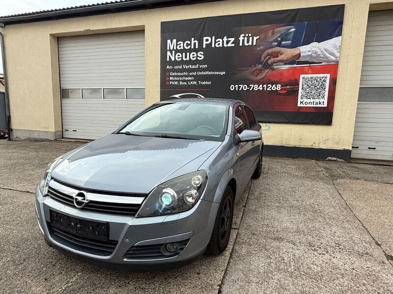 Silber Gebraucht 2004 Opel Astra Elegance Limousine | 999 € (Superpreis) - Bild 1/4