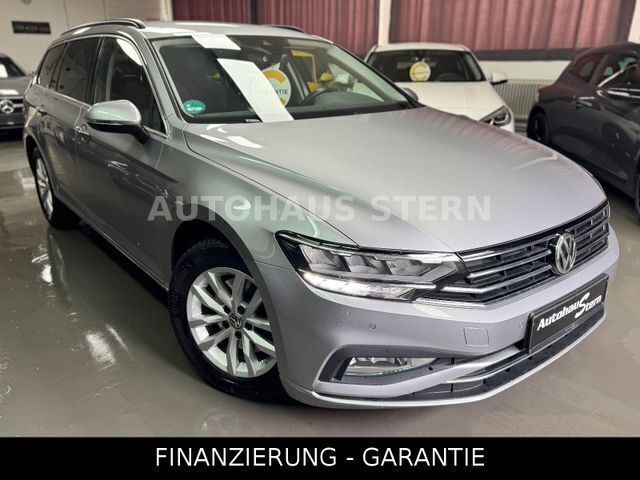 Pyritsilber metallic (metallic) Gebraucht 2019 VW Passat Kombi | 21.800 € (Fairer Preis) - Bild 1/4