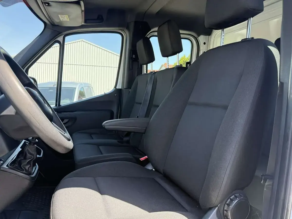 Gebraucht Mercedes Sprinter 143 PS (105 kW) 2019 Arktikweiss mb 9147 Van