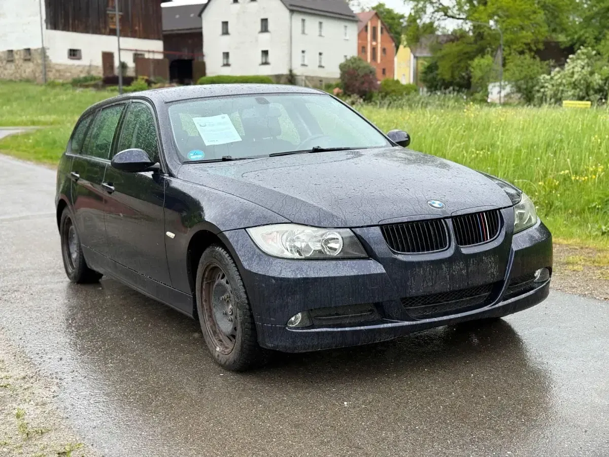 Gebraucht BMW 318 Advantage 129 PS (94 kW) 2006 Blau Kombi