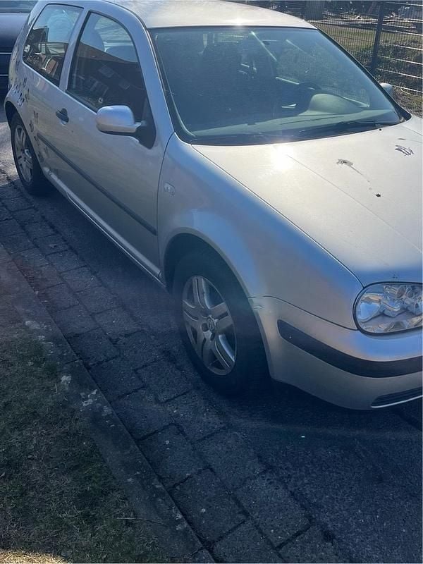 Gebraucht VW Golf IV 75 PS (55 kW) 2002 Silber Kleinwagen