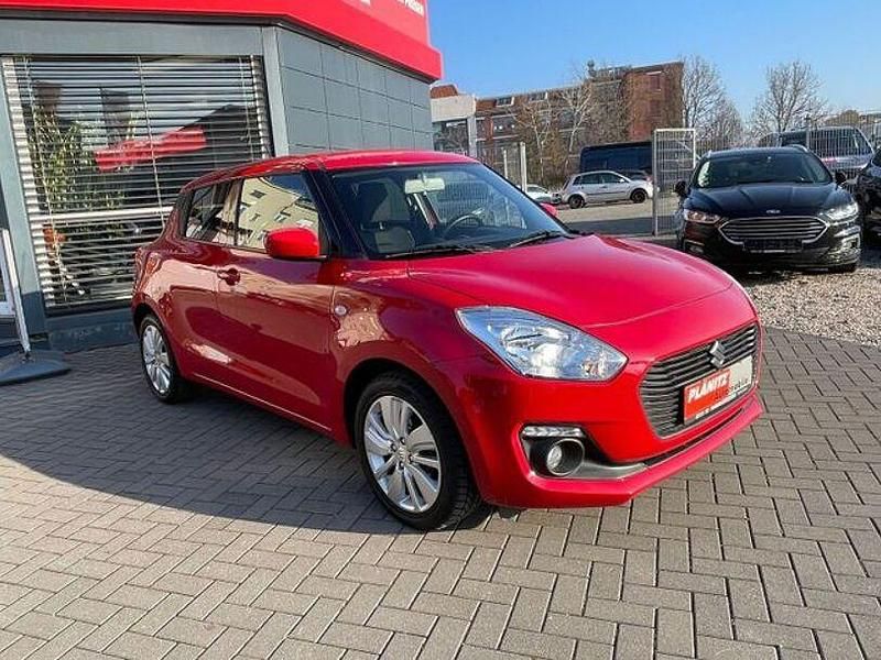 Gebraucht Suzuki Swift Comfort 112 PS (82 kW) 2019 Rot Kleinwagen