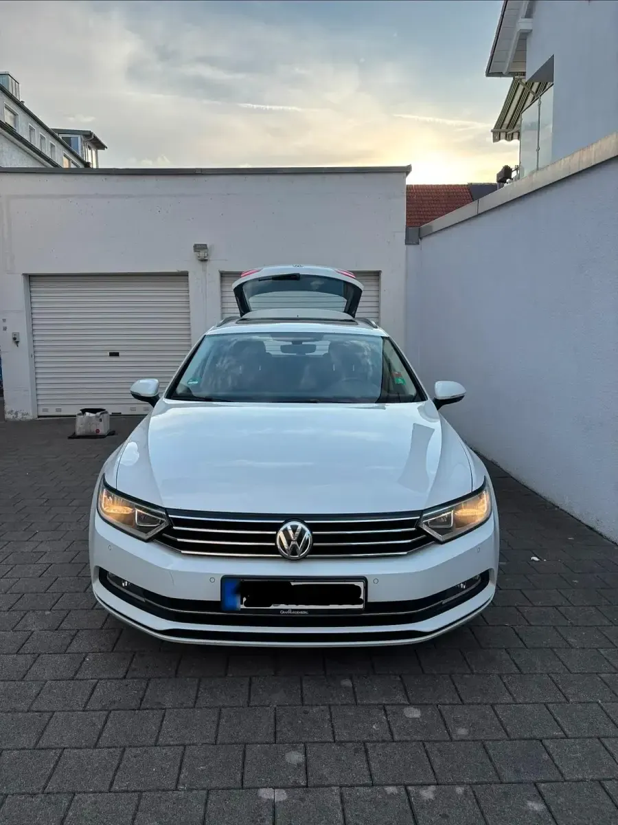Gebraucht VW Passat 150 PS (110 kW) 2015 Weiß Kombi