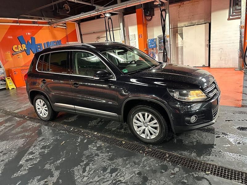 Gebraucht VW Tiguan Sport 160 PS (117 kW) 2012 Schwarz SUV
