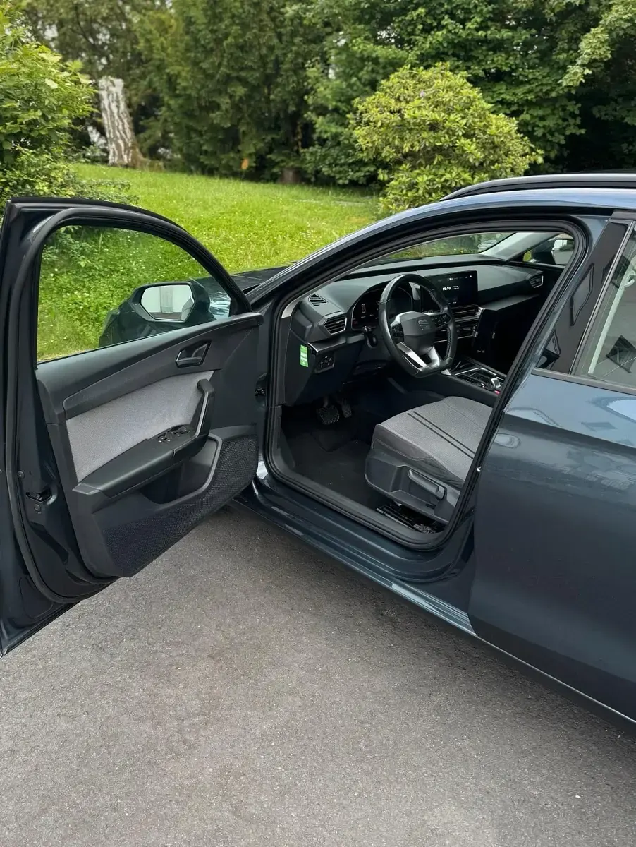 Gebraucht Seat Leon 150 PS (110 kW) 2021 Grau Kombi