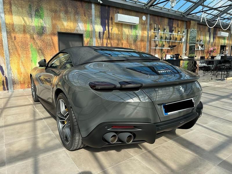 Neu Ferrari Roma 620 PS (456 kW) 2025 Grau Coupé