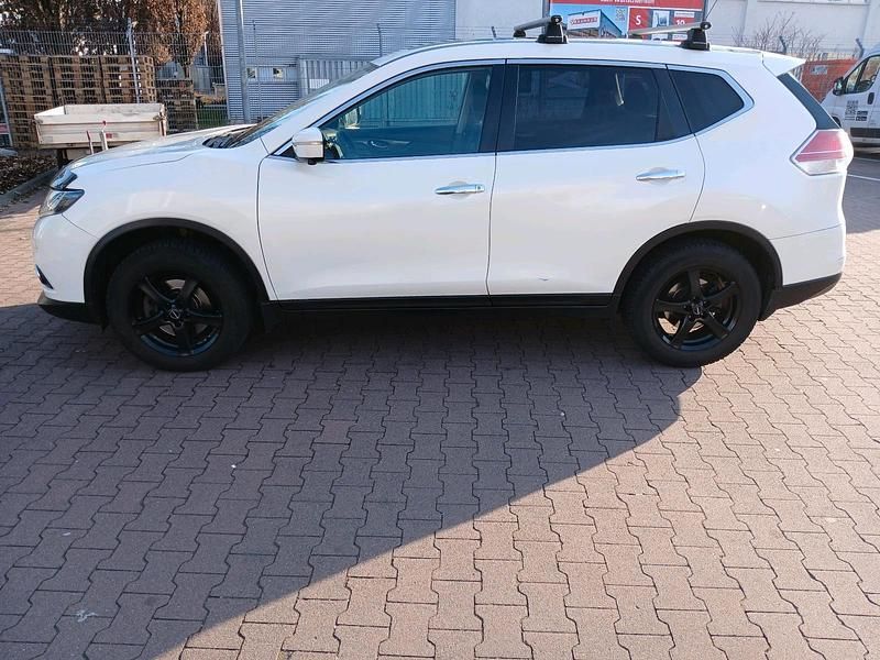 Gebraucht Nissan X-Trail 135 PS (99 kW) 2017 Weiß SUV