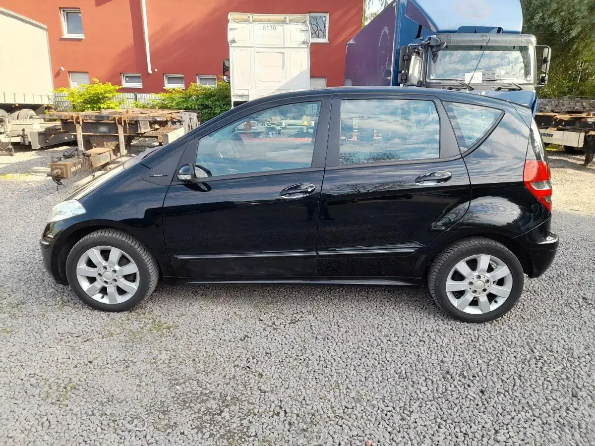 Gebraucht Mercedes A150 Avantgarde 95 PS (69 kW) 2005 Schwarz Kleinwagen
