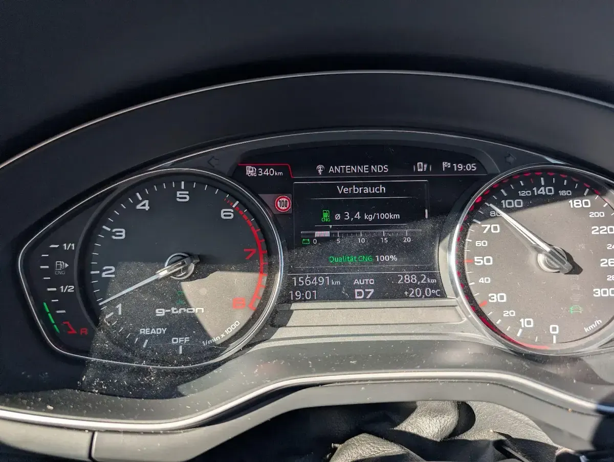 Gebraucht Audi A4 Sport 170 PS (125 kW) 2018 Schwarz Kombi