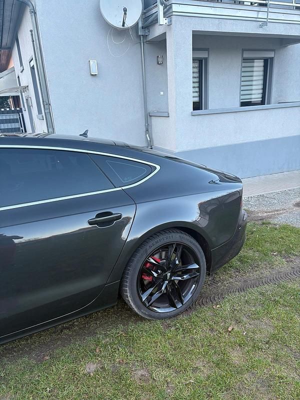 Gebraucht Audi A7 Comfort 300 PS (220 kW) 2011 Grau Kleinwagen