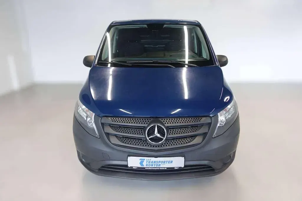 Gebraucht Mercedes Vito 136 PS (100 kW) 2021 Navyblau Van