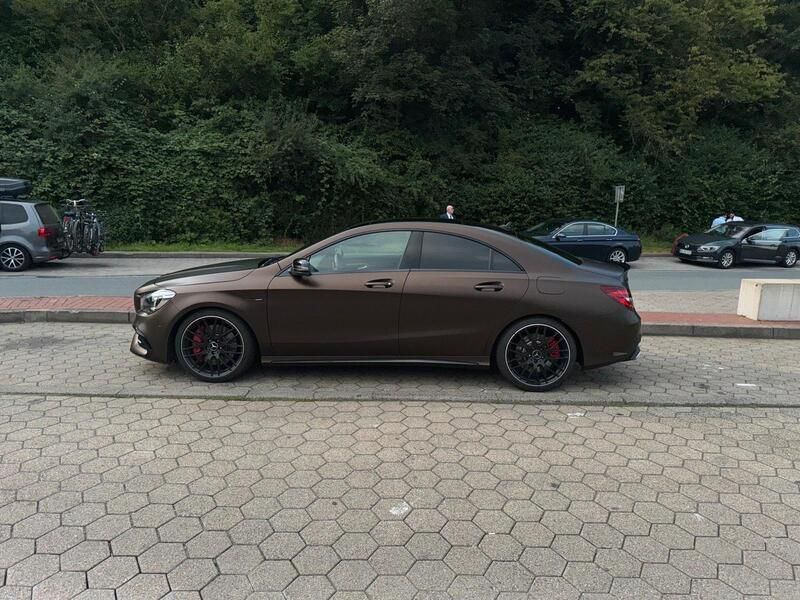 Grau Gebraucht 2018 Mercedes CLA45 AMG AMG Coupé | 40.499 € (Teuer) - Bild 1/4