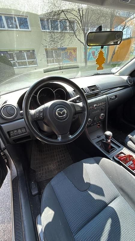 Usata Mazda 3 105 CV (77 kW) 2004 Argento Berlina