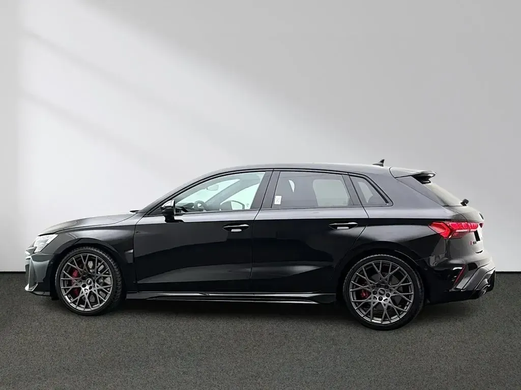 Gebraucht Audi RS3 Design 400 PS (294 kW) 2026 Schwarz Limousine
