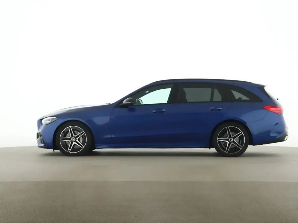 Gebraucht Mercedes C300 AMG 258 PS (189 kW) 2022 Blau Kombi