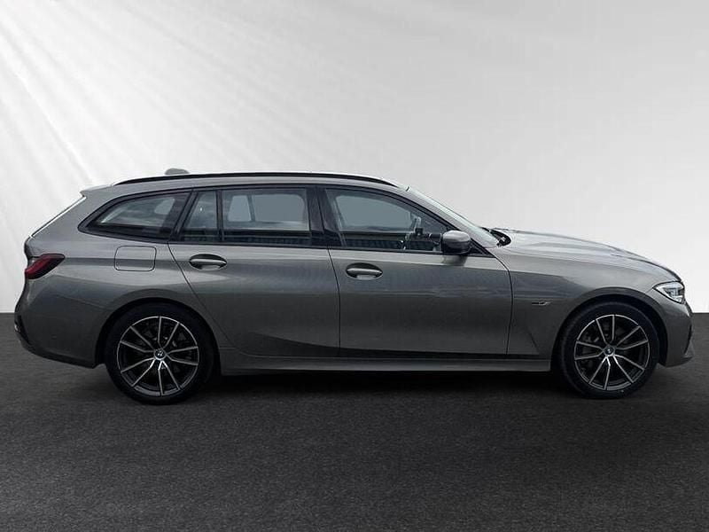 Second-hand BMW 330e Efficient Dynamics 2022 Gri Break