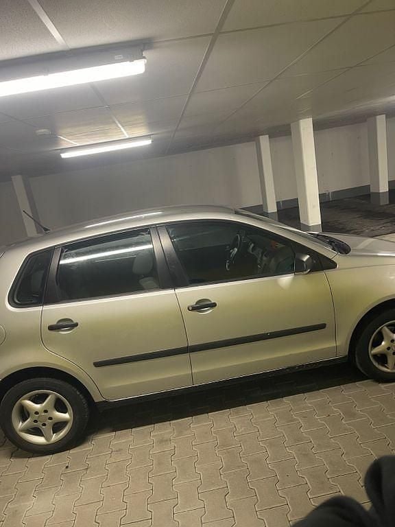 Gebraucht VW Polo Trendline 64 PS (47 kW) 2006 Grau Kleinwagen