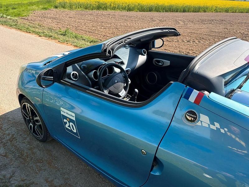 Second-hand Renault Wind 101 CP (74 kW) 2010 Albastru Cabrio