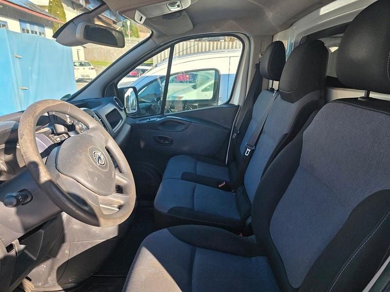 Gebraucht Opel Vivaro 140 PS (102 kW) 2014 Weiß Van / Kleinbus