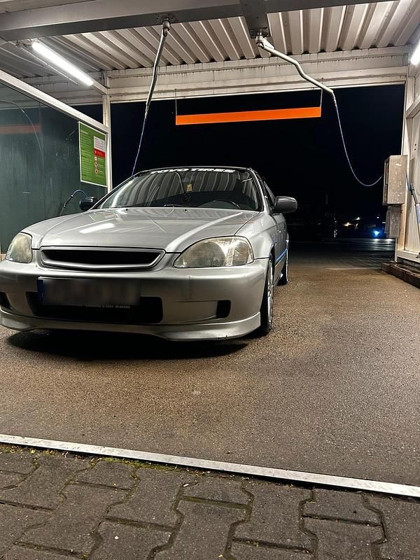 Silber Gebraucht 1999 Honda Civic Comfort Coupé | 5.000 € - Bild 1/4