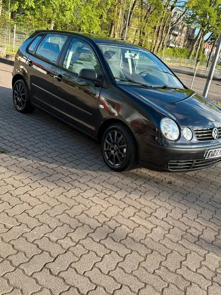 Gebraucht VW Polo 54 PS (39 kW) 2004 Schwarz Kleinwagen