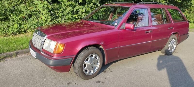 Rot Gebraucht 1991 Mercedes E200 Kombi | 18.000 € - Bild 1/4