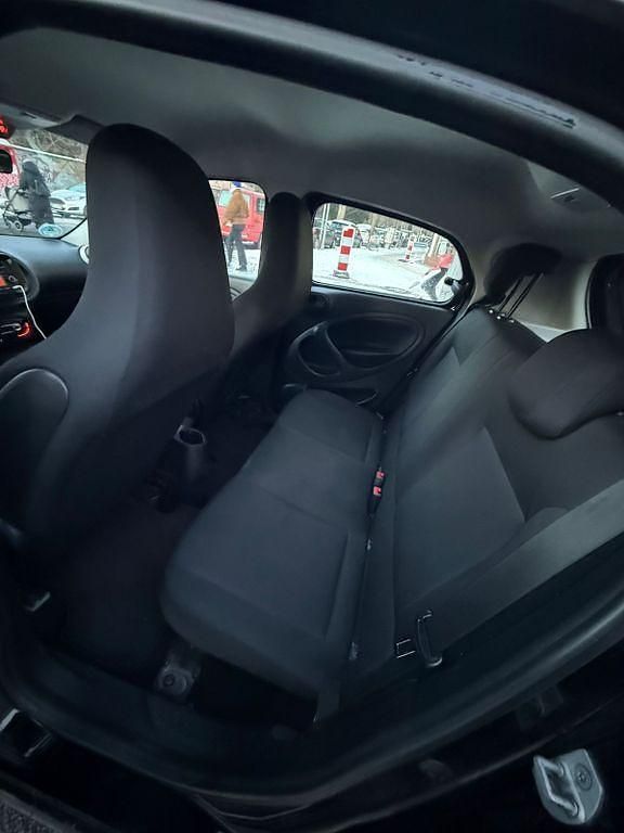 Gebraucht Smart ForFour 71 PS (52 kW) 2017 Schwarz Kleinwagen