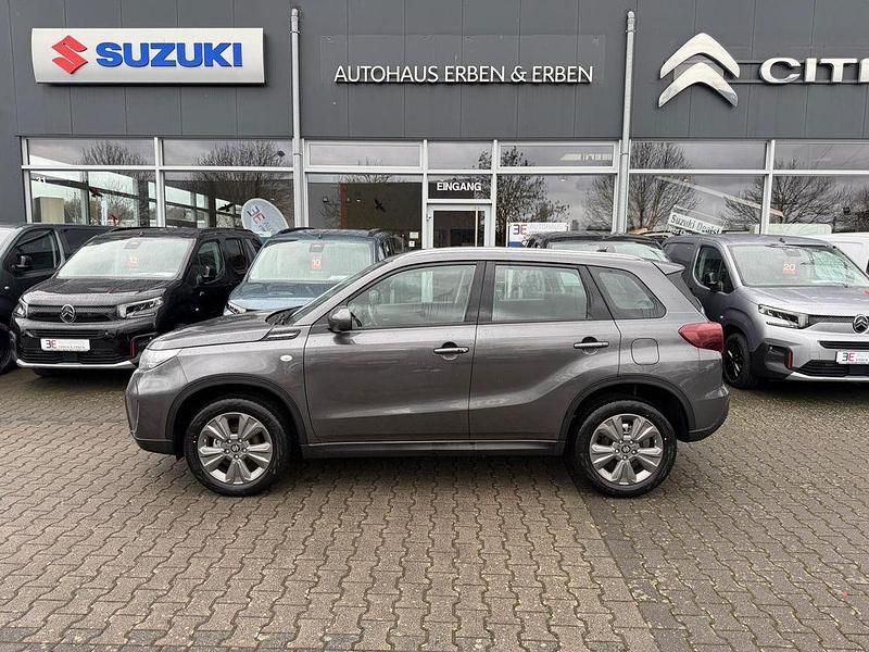 Neu Suzuki Vitara Club 129 PS (94 kW) 2026 Grau SUV