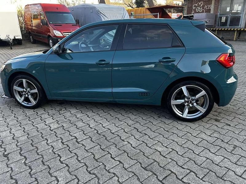 Gebraucht Audi A1 Advanced 116 PS (85 kW) 2020 Grün SUV