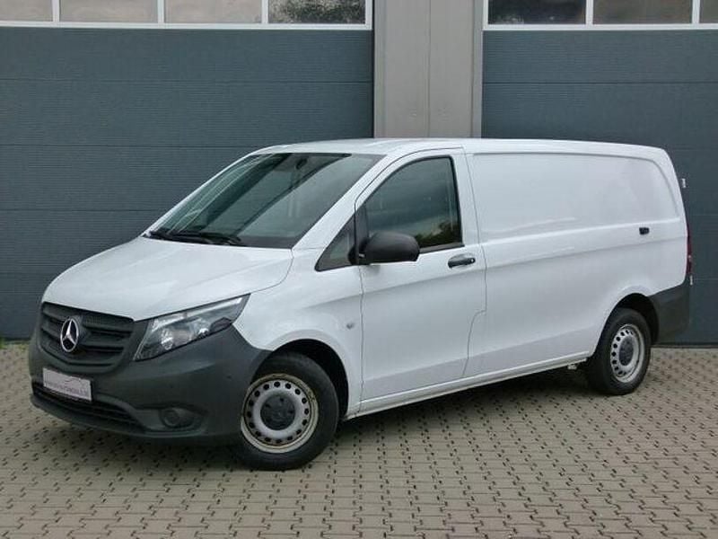 Andere Gebraucht 2022 Mercedes Vito Van / Kleinbus | 27.999 € (Guter Preis) - Bild 1/4