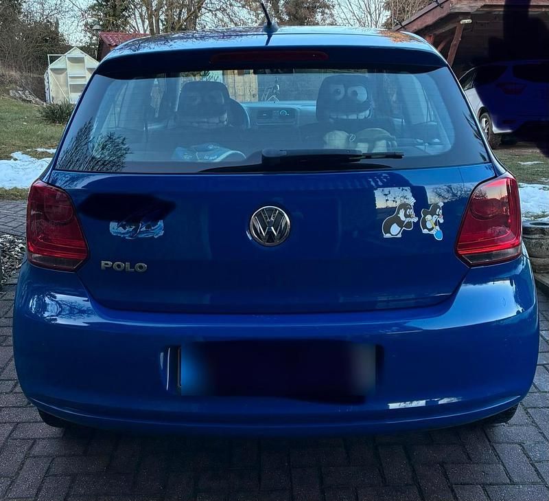 Gebraucht VW Polo 60 PS (44 kW) 2012 Blau Kleinwagen