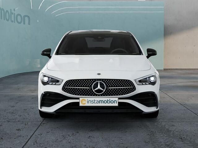 Gebraucht Mercedes CLA220 190 PS (139 kW) 2024 Weiß Limousine