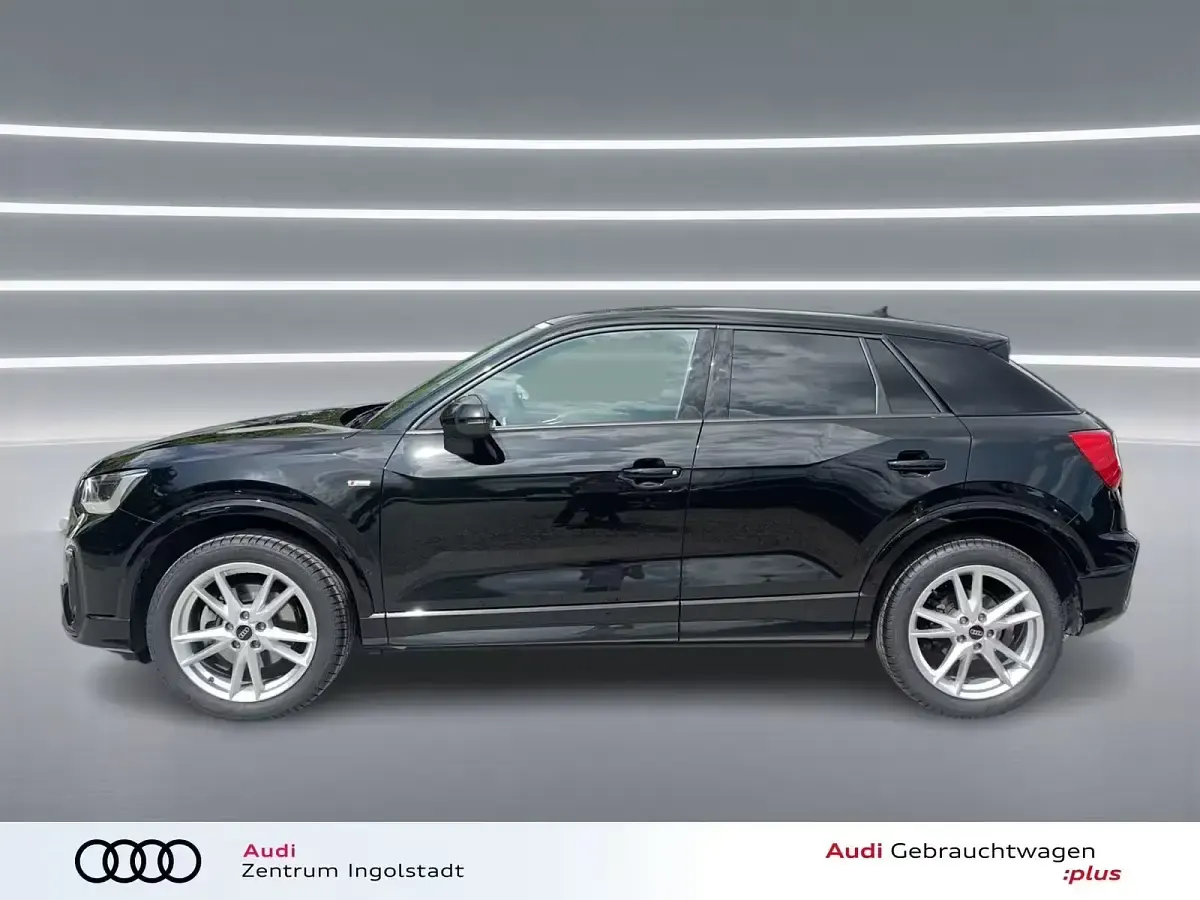 Gebraucht Audi Q2 S-Line 190 PS (139 kW) 2025 Mythosschwarz metallic SUV