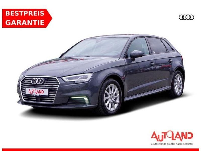 Nanograu metallic (metallic) Gebraucht 2020 Audi A3 Limousine | 21.490 € - Bild 1/4