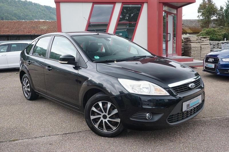 Schwarz Gebraucht 2011 Ford Focus Kleinwagen | 3.450 € (Guter Preis) - Bild 1/4