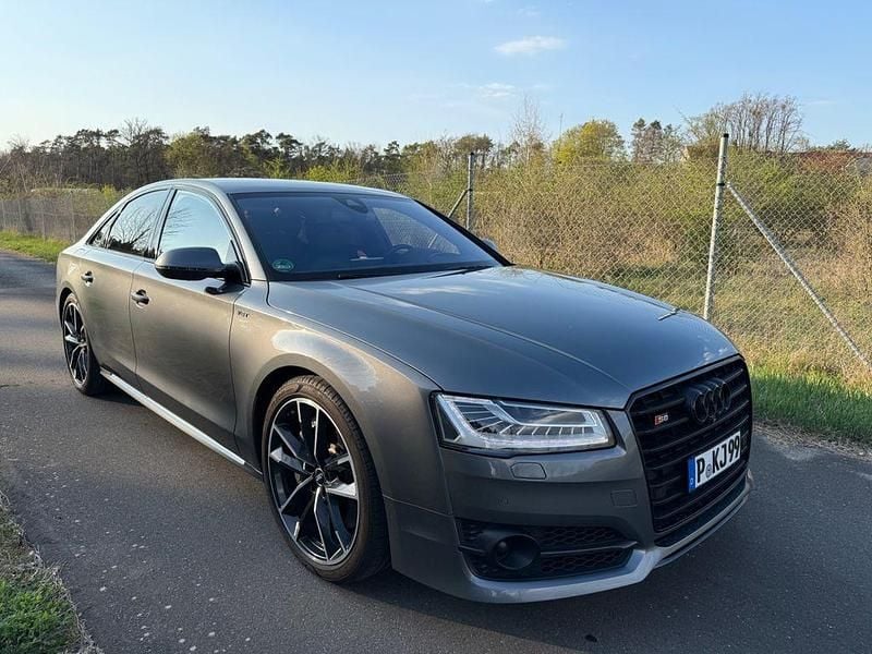 Gebraucht Audi S8 plus Ambiente 605 PS (444 kW) 2017 Grau Limousine