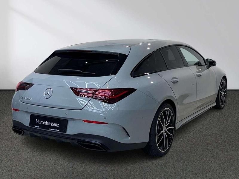 Gebraucht Mercedes CLA200 Shooting Brake AMG 163 PS (119 kW) 2026 Manufaktur lack manufaktur alp Kombi
