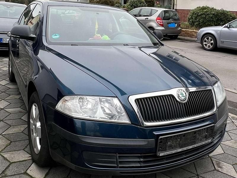 Gebraucht Skoda Octavia Classic 102 PS (75 kW) 2012 Limousine