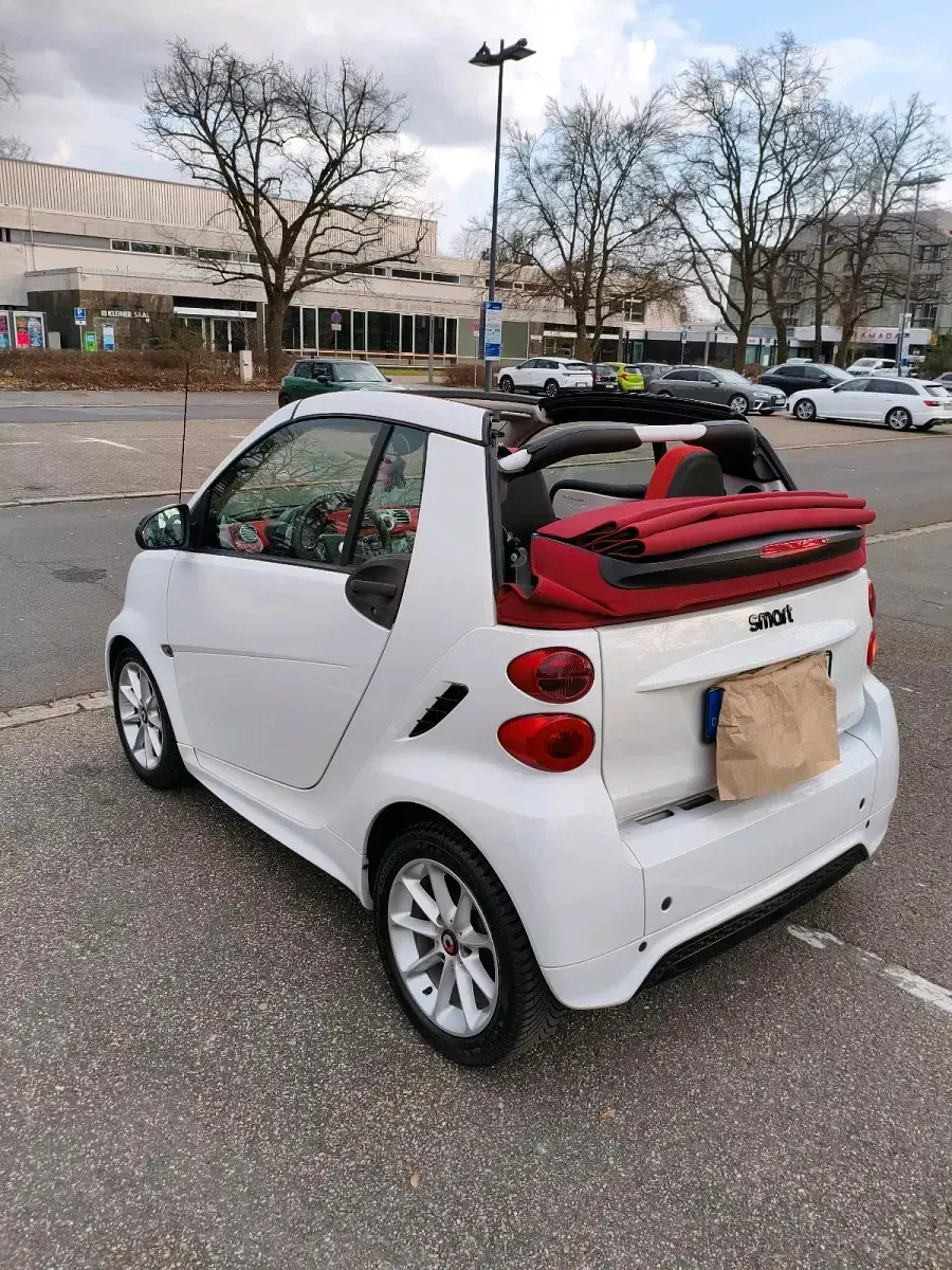 Gebraucht Smart ForTwo Cabrio 71 PS (52 kW) 2012 Weiß Cabrio