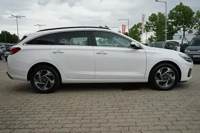 Neu Hyundai i30 150 PS (110 kW) 2026 Weiß Kombi