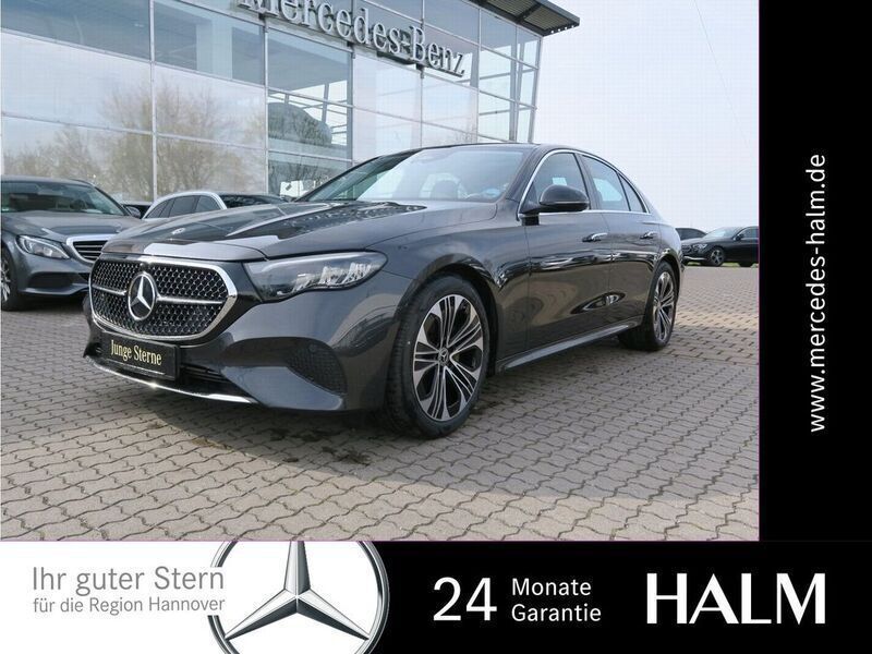 Grau Gebraucht 2023 Mercedes E220 Advanced Limousine | 49.800 € (Fairer Preis) - Bild 1/4