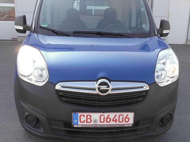 Gebraucht Opel Combo Selection 95 PS (69 kW) 2018 Blau Van / Kleinbus