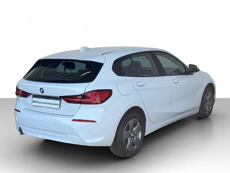 Gebraucht BMW 118 Advantage 136 PS (100 kW) 2023 Alpinweiss Kleinwagen